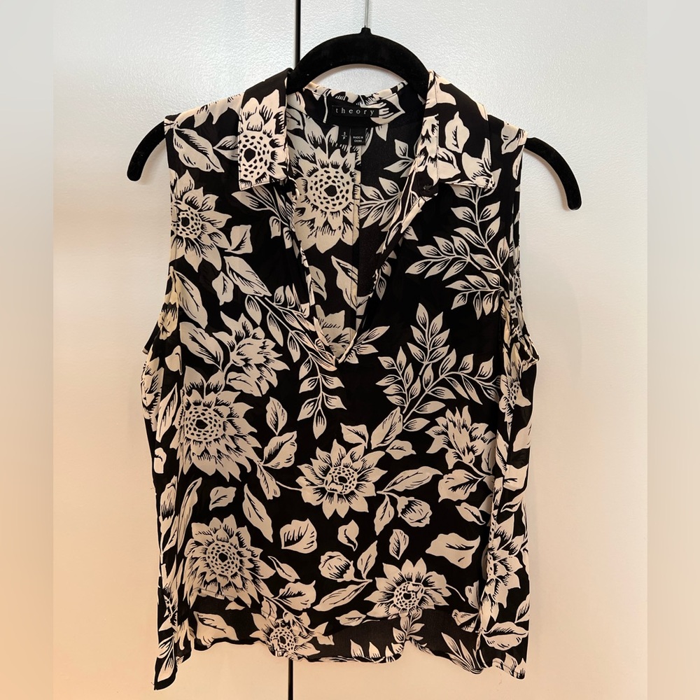 Theory silk sleeveless floral top; collared blouse